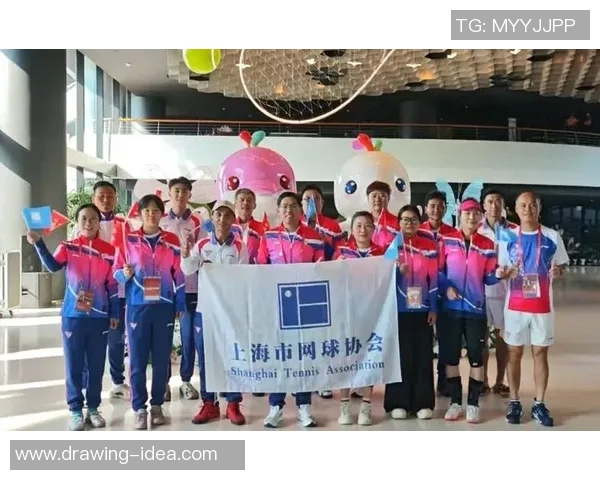 上海网球队逆袭之旅揭秘：从低谷到辉煌的奋斗故事与精彩瞬间
